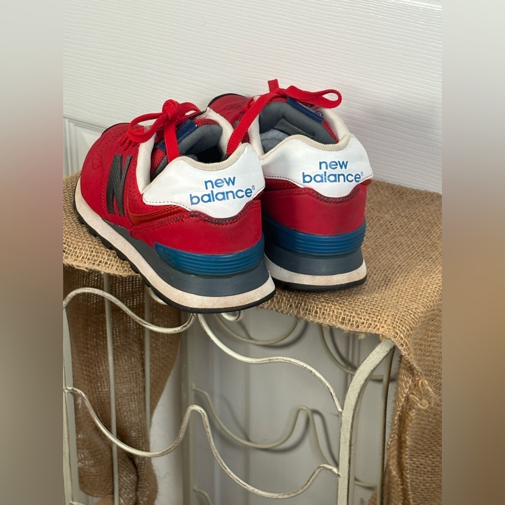 New Balance 574 Classics Paint Chip red and blue men's sneakers. Size 8.5 - Picture 10 of 11